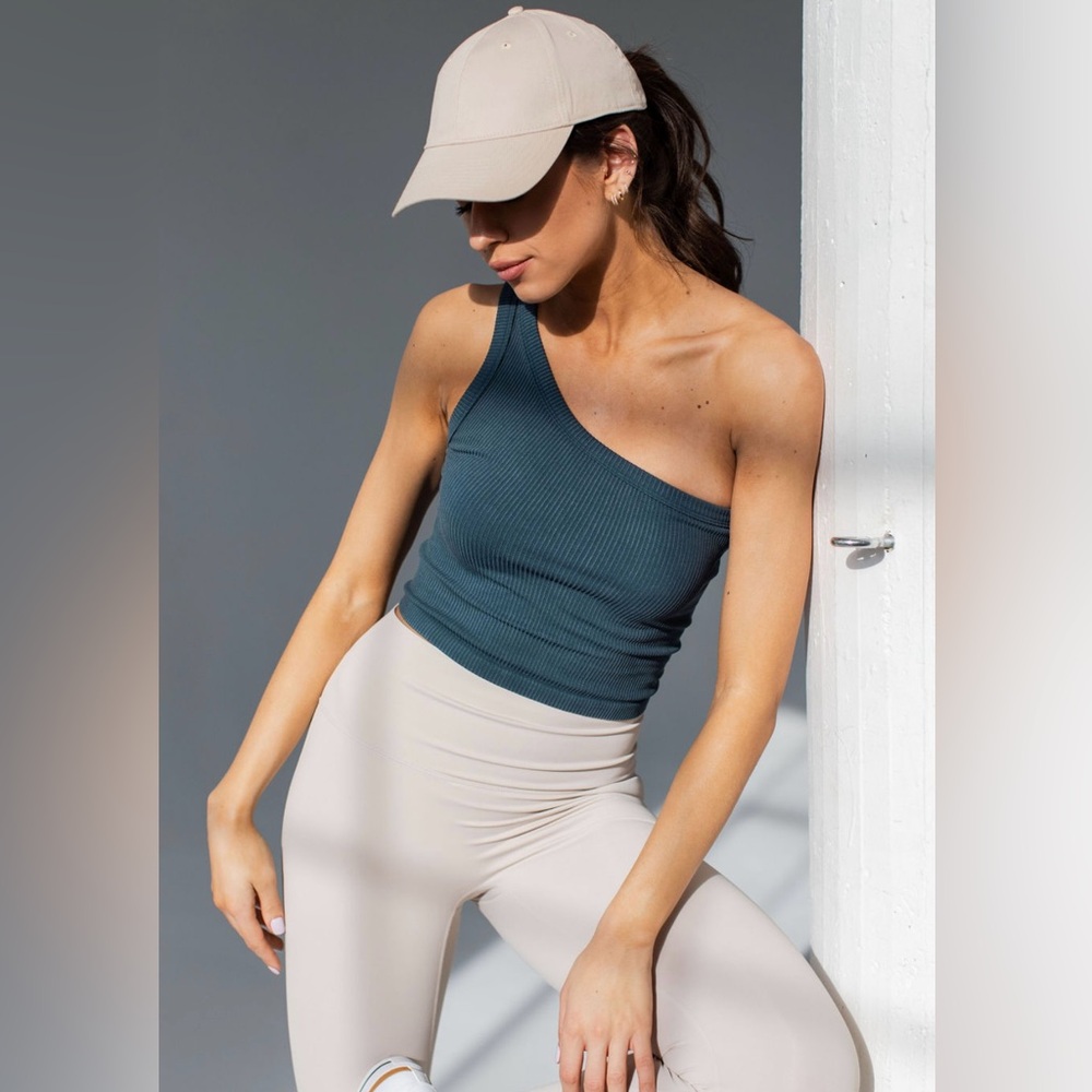 Josie One-Shoulder Ribbed Top - Picture 7 of 12